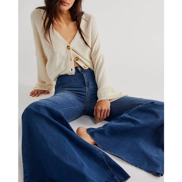 Free People Just Float On Flare Jeans - Picture 9 of 9
